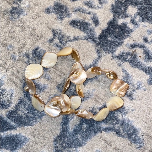 Two shell bracelets - Picture 2 of 3
